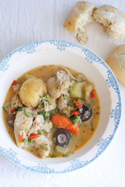 Slow Cooked French Chicken Casserole A Splash Of Vanilla   French Casserole Small 433x650 